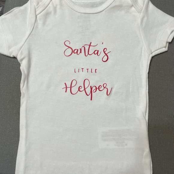 Baby onesis - Picture 1 of 3